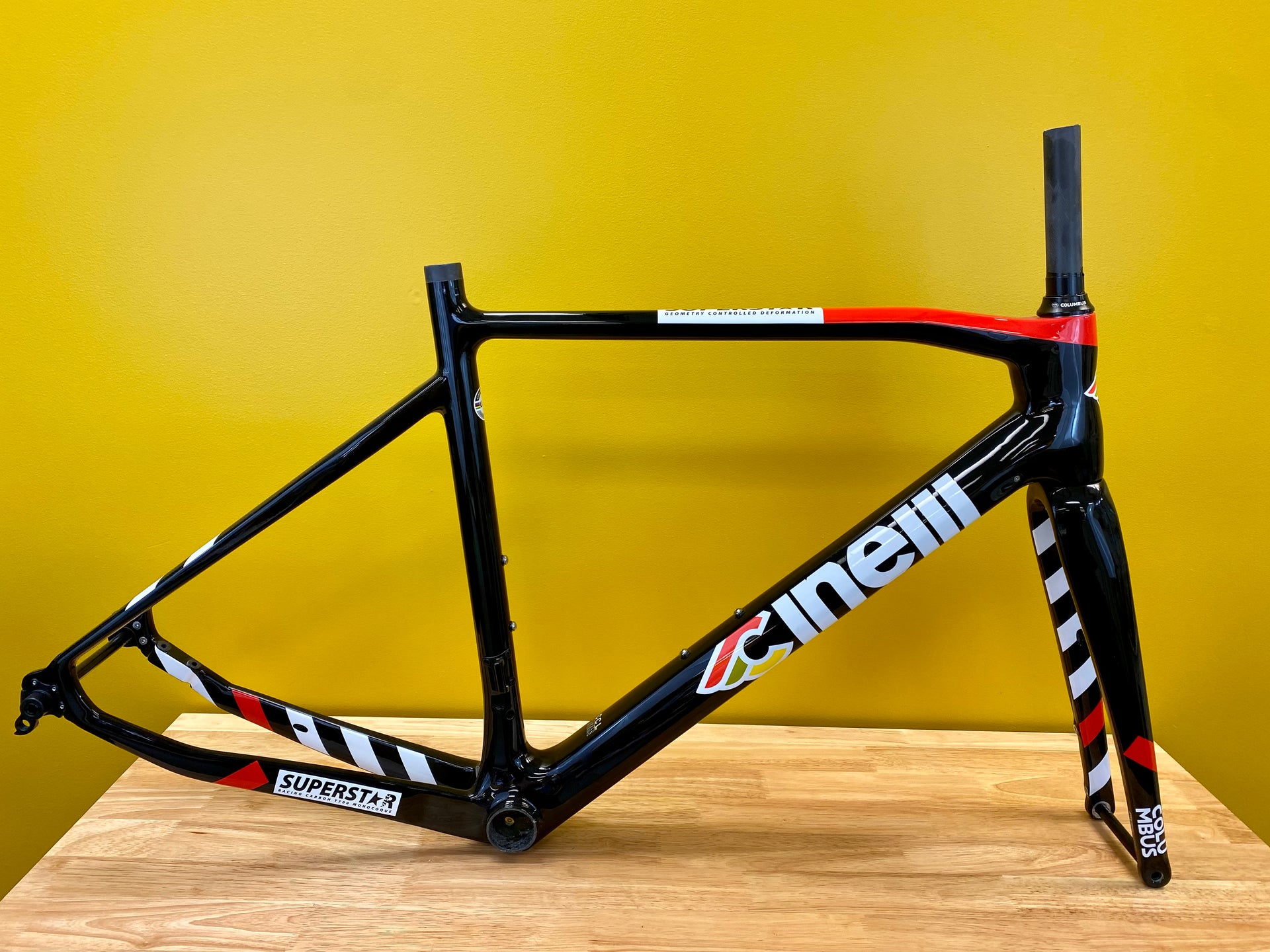 Cinelli Super Star Disc Black Medium Veloro Bicycles